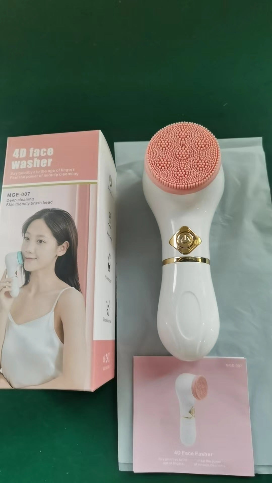 Electric Facial Cleansing Brush with Silicone Heads